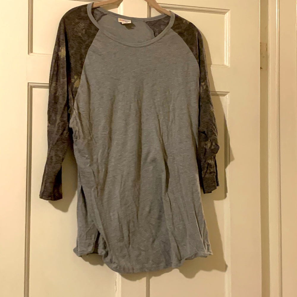 3/4 sleeve T-shirt